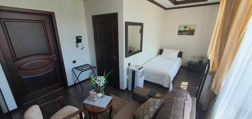Hotel Krez Kyzylorda Extérieur photo
